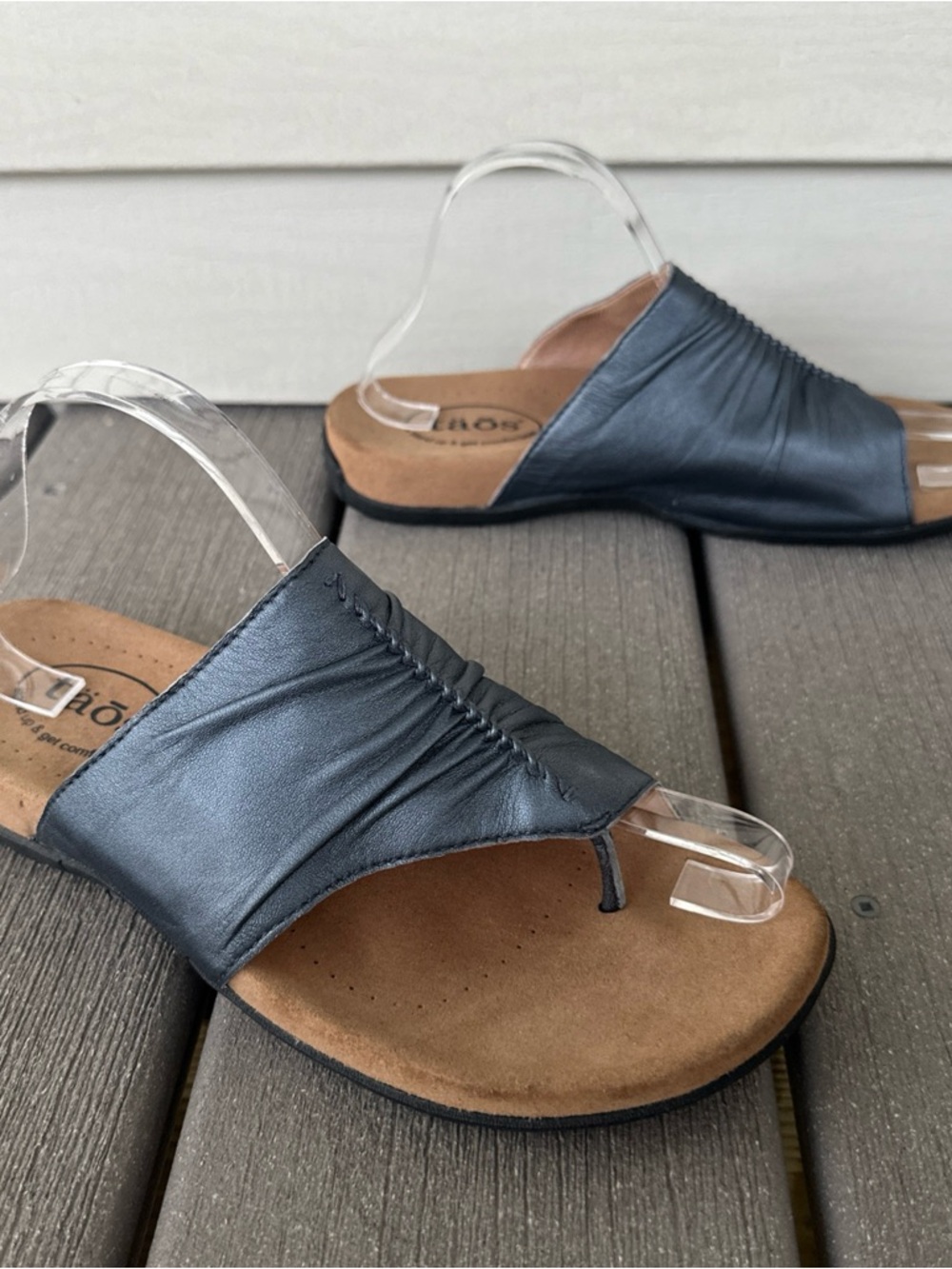 Taos Women’s Size 9 Gift 2 Leather Thong Sandals Champagne Blue Slip On Slide